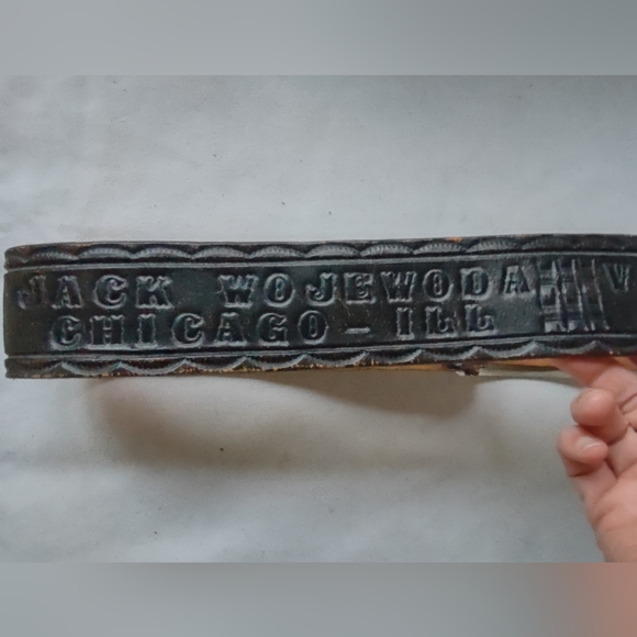 COOL VTG 70S EMBOSSED LEATHER VIETNAM VETERANS BELT CHICAGO NIKEL SILVER BUCKLE - Picture 6 of 13